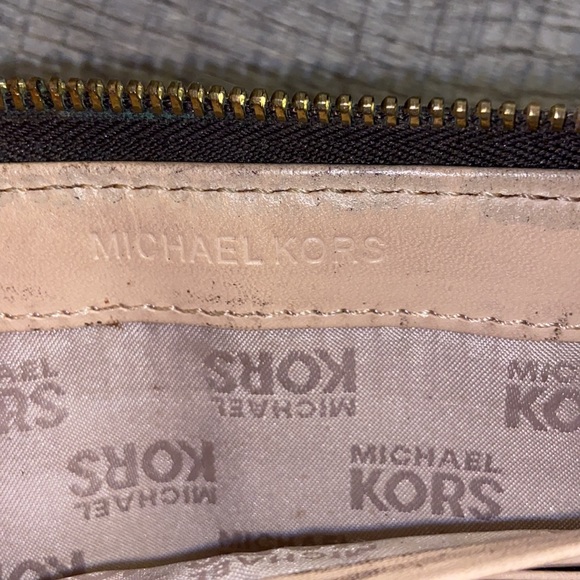 Michael Kors Long Zip Wallet - Picture 4 of 7